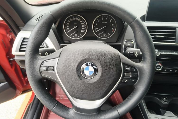 Used BMW 2 Series 2015 218i Convertible Coupe Steering Wheel