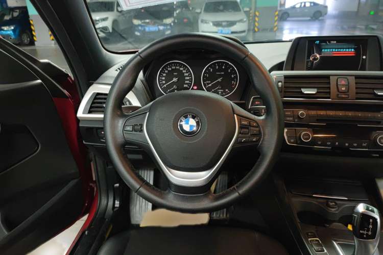 Used BMW 2 Series 2015 218i Convertible Coupe Steering Wheel