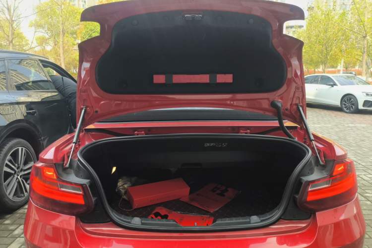 Used BMW 2 Series 2015 218i Convertible Coupe Trunk