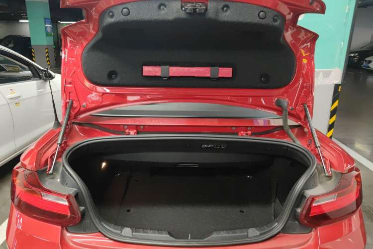 Used BMW 2 Series 2015 218i Convertible Coupe Trunk