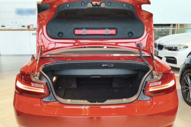 Used BMW 2 Series 2015 218i Convertible Coupe Trunk