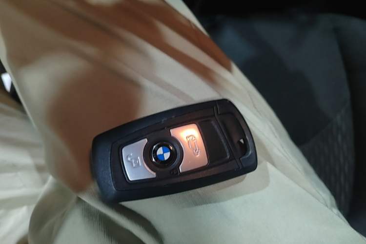 Used BMW 2 Series 2015 218i Vehicle Key