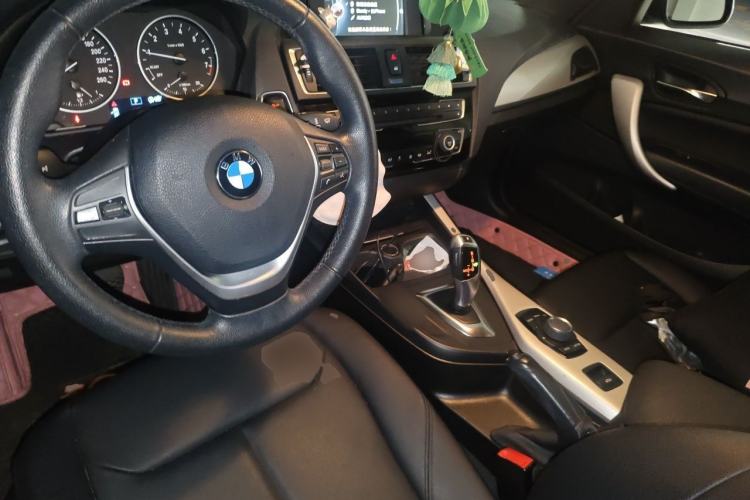 Used BMW 2 Series 2015 218i Convertible Coupe Center Console