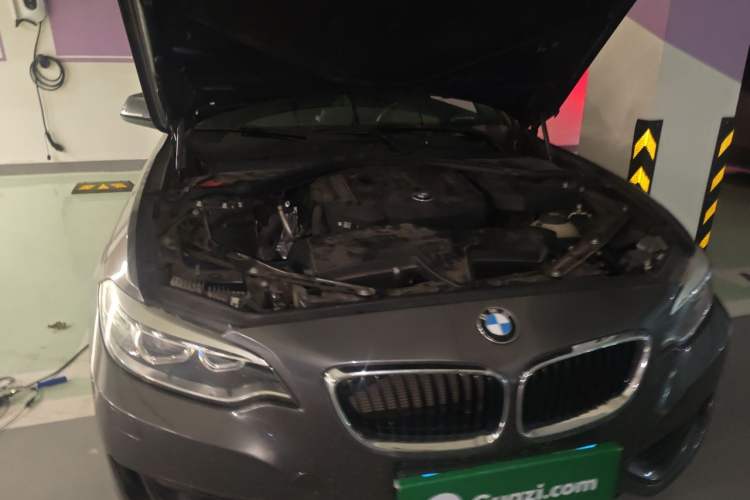 Used BMW 2 Series 2015 218i Convertible Coupe Engine Bay Right