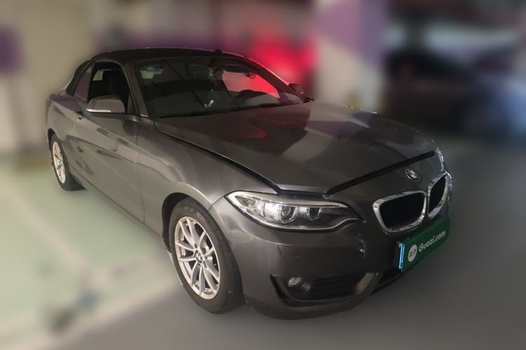 Used BMW 2 Series 2015 218i Convertible Coupe Front Right 45 Deg