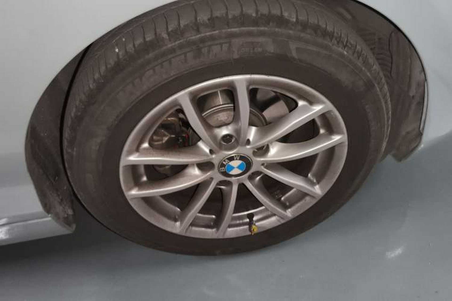 Used BMW 2 Series 2015 218i Convertible Coupe Right Front Wheel Hub