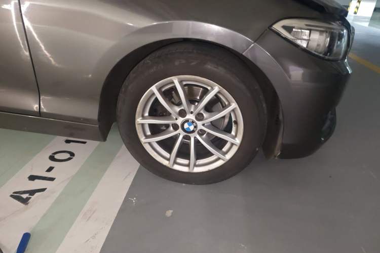 Used BMW 2 Series 2015 218i Convertible Coupe Right Front Wheel Hub