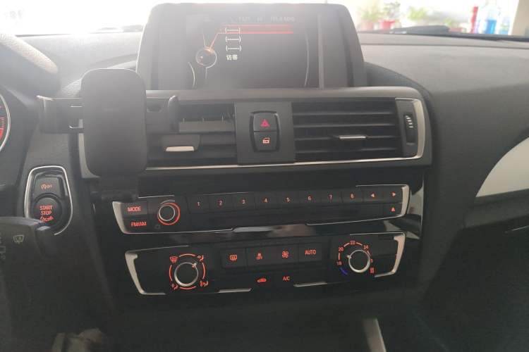 Used BMW 2 Series 2015 218i Audio And AC Panel