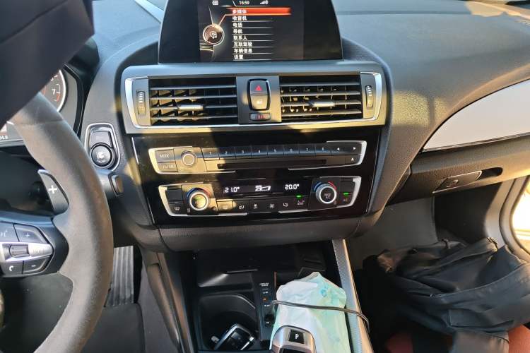 Used BMW 2 Series 2015 220i Convertible Coupe M Sport Edition Audio And AC Panel