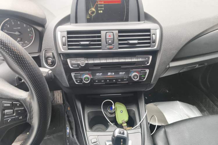 Used BMW 2 Series 2015 218i Convertible Coupe Audio And AC Panel