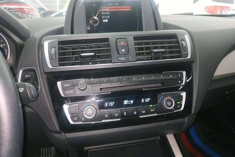 Used BMW 2 Series 2015 218i Convertible Coupe Audio And AC Panel