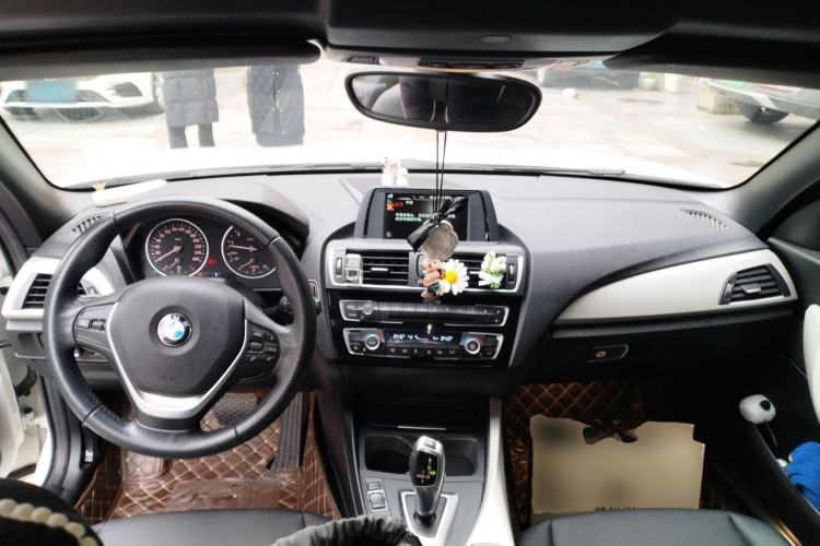 Used BMW 2 Series 2015 220i Convertible Coupe Leading Model Center Console