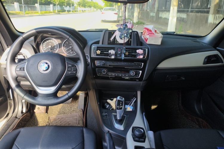 Used BMW 2 Series 2015 218i Convertible Coupe Center Console
