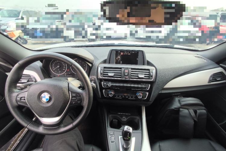 Used BMW 2 Series 2015 218i Convertible Coupe Center Console