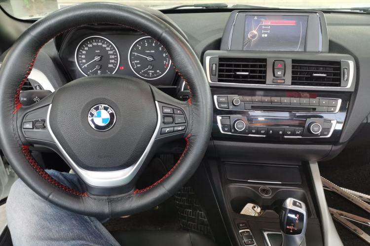 Used BMW 2 Series 2015 218i Convertible Coupe Center Console