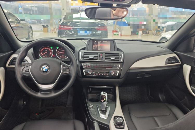 Used BMW 2 Series 2015 220i Convertible Coupe Leading Model Center Console