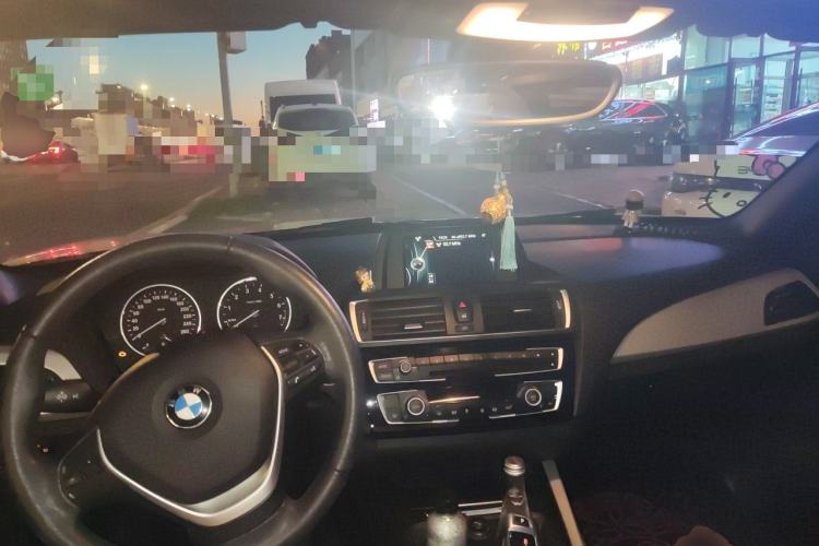 Used BMW 2 Series 2015 218i Convertible Coupe Center Console