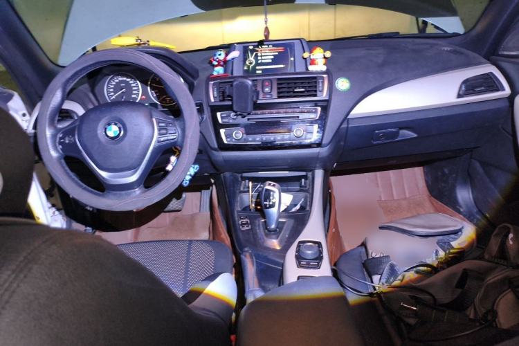 Used BMW 2 Series 2015 218i Convertible Coupe Center Console