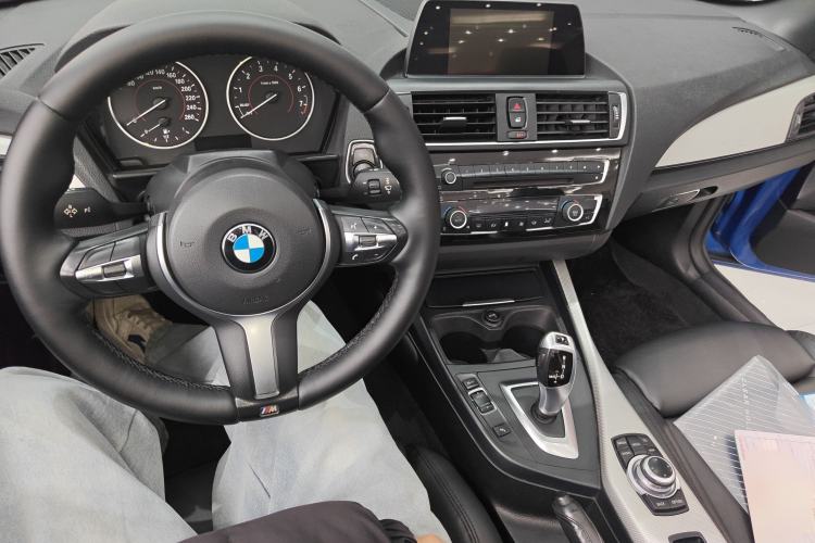 Used BMW 2 Series 2015 220i Convertible Coupe M Sport Edition Center Console