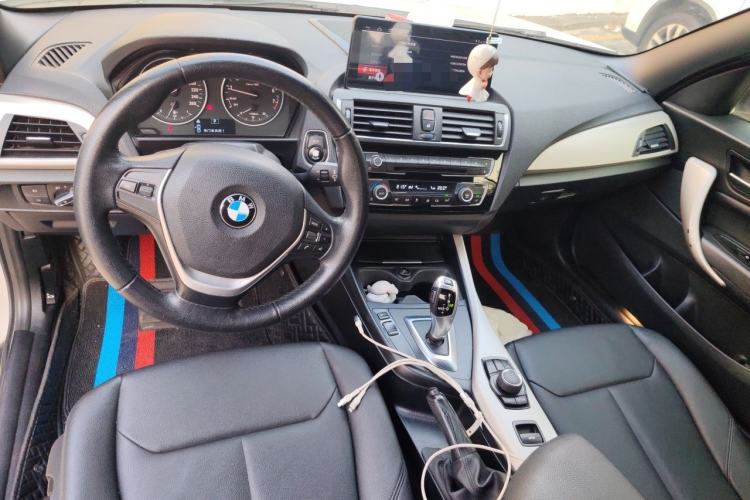 Used BMW 2 Series 2015 220i Convertible Coupe Leading Model Center Console
