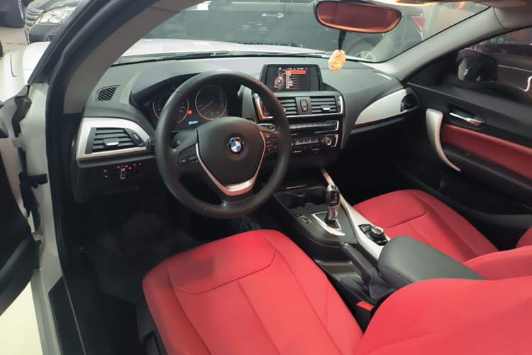 Used BMW 2 Series 2015 218i Center Console