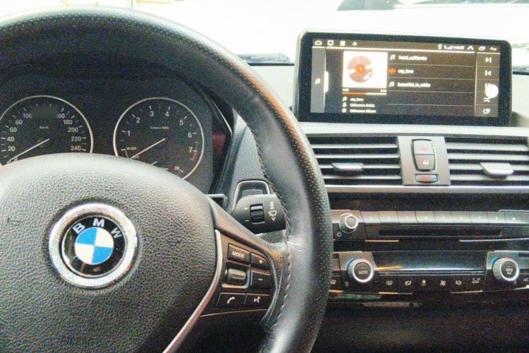 Used BMW 2 Series 2015 218i Convertible Coupe Center Console