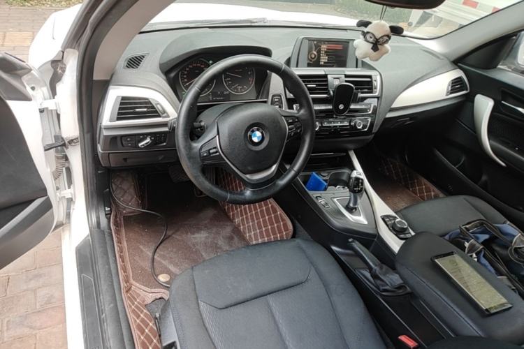 Used BMW 2 Series 2015 218i Center Console