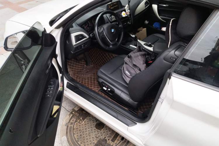 Used BMW 2 Series 2015 220i Convertible Coupe Leading Model Driver Seat