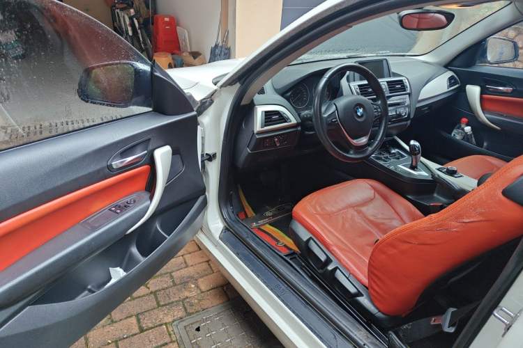Used BMW 2 Series 2015 218i Driver Seat
