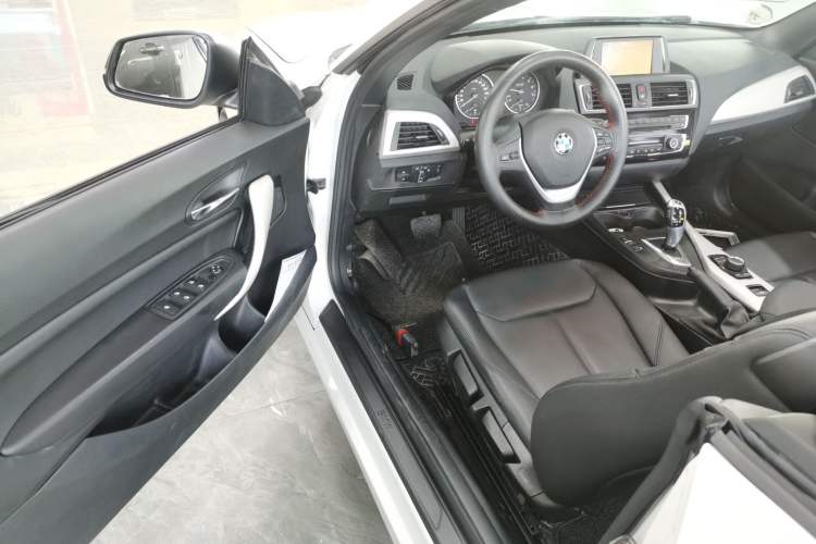 Used BMW 2 Series 2015 218i Convertible Coupe Driver Seat
