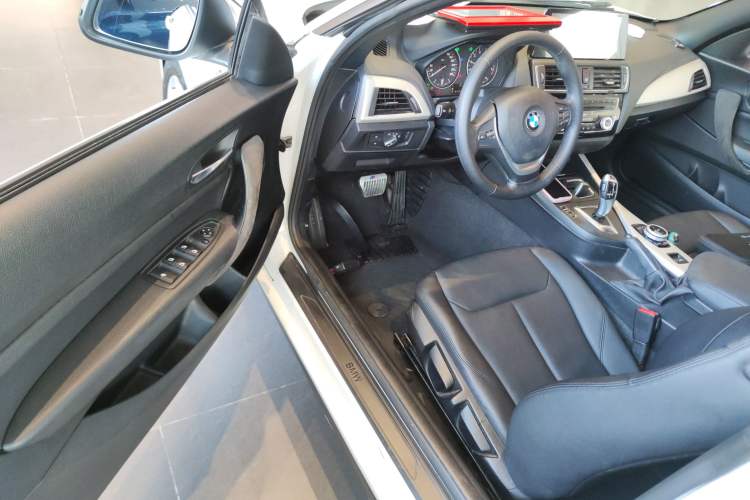 Used BMW 2 Series 2015 218i Convertible Coupe Driver Seat