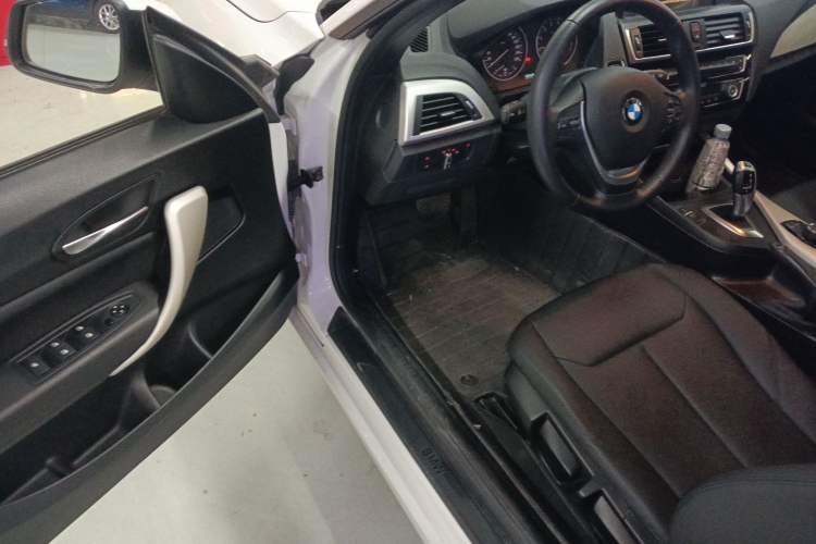 Used BMW 2 Series 2015 218i Convertible Coupe Driver Seat