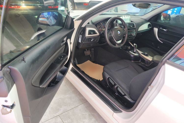 Used BMW 2 Series 2015 218i Driver Seat