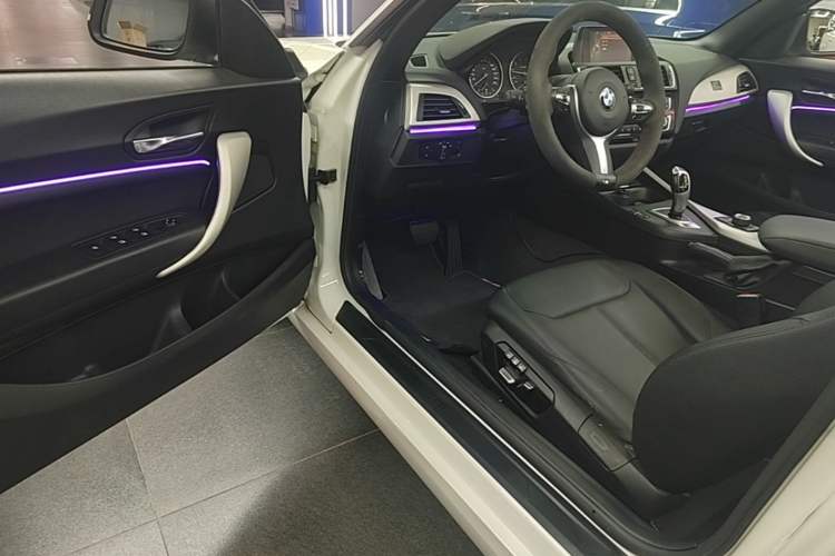 Used BMW 2 Series 2015 220i Convertible Coupe Leading Model Driver Seat