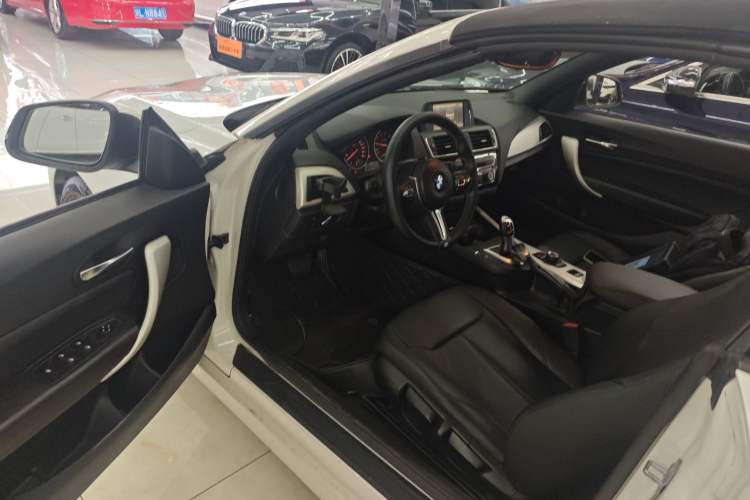 Used BMW 2 Series 2015 218i Convertible Coupe Driver Seat