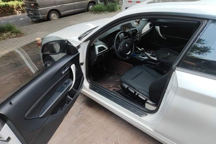 Used BMW 2 Series 2015 218i Driver Seat