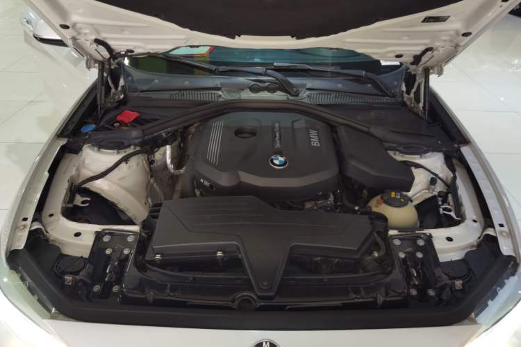 Used BMW 2 Series 2015 218i Engine Bay