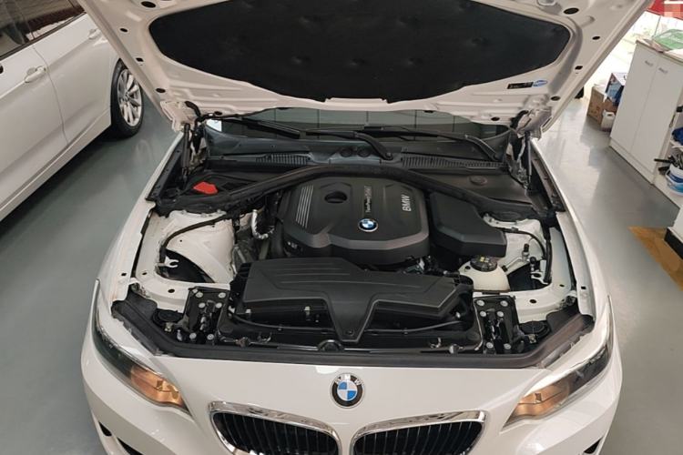 Used BMW 2 Series 2015 218i Engine Bay