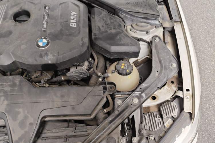 Used BMW 2 Series 2015 218i Convertible Coupe Engine Bay Left