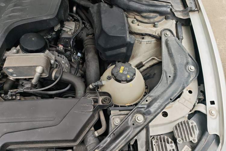 Used BMW 2 Series 2015 220i Convertible Coupe Leading Model Engine Bay Left