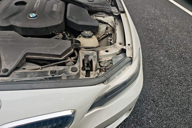 Used BMW 2 Series 2015 218i Engine Bay Left