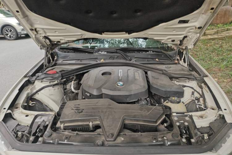 Used BMW 2 Series 2015 218i Engine Bay