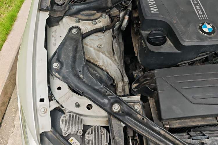 Used BMW 2 Series 2015 220i Convertible Coupe Leading Model Engine Bay Right