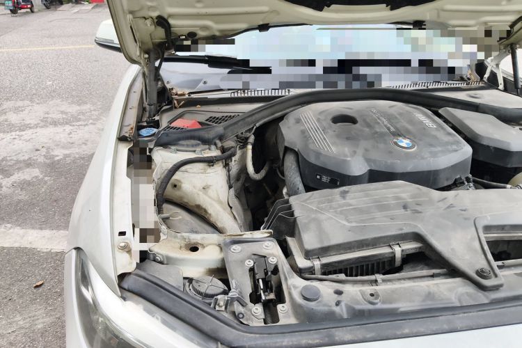 Used BMW 2 Series 2015 218i Engine Bay Right