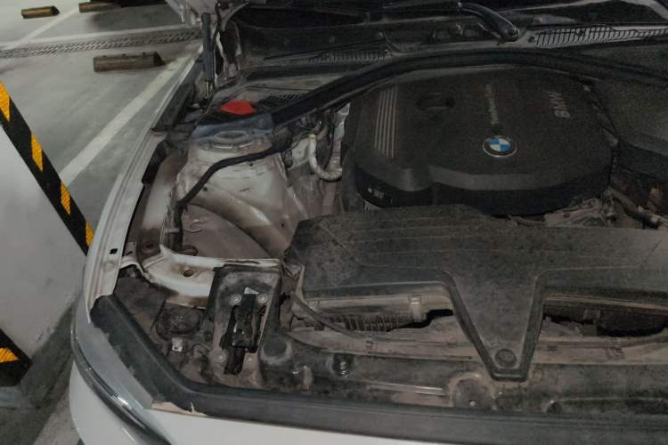 Used BMW 2 Series 2015 218i Engine Bay Right