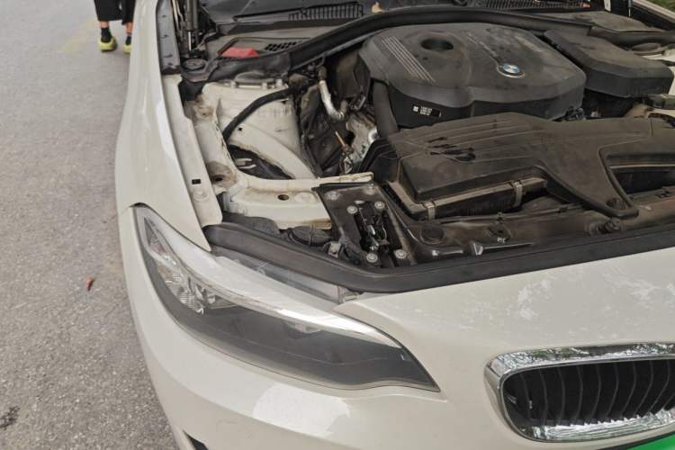 Used BMW 2 Series 2015 218i Engine Bay Right