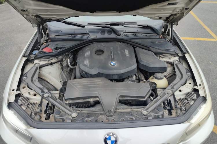 Used BMW 2 Series 2015 218i Convertible Coupe Engine Bay