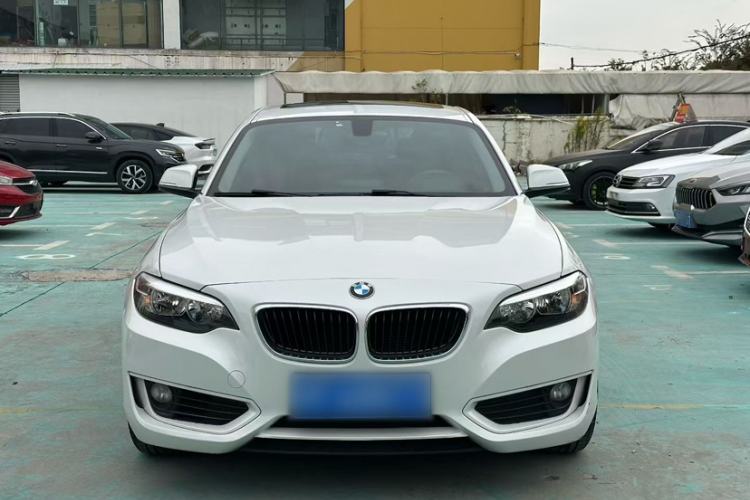 Used BMW 2 Series 2015 218i Exterior 1
