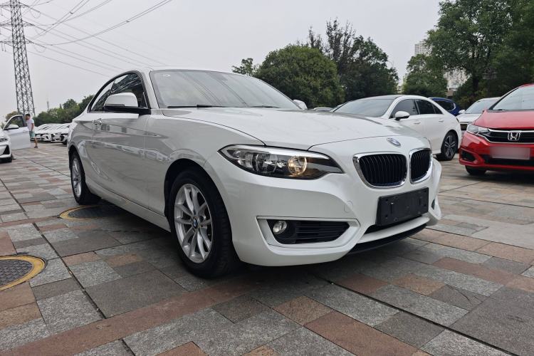 Used BMW 2 Series 2015 218i Exterior 2