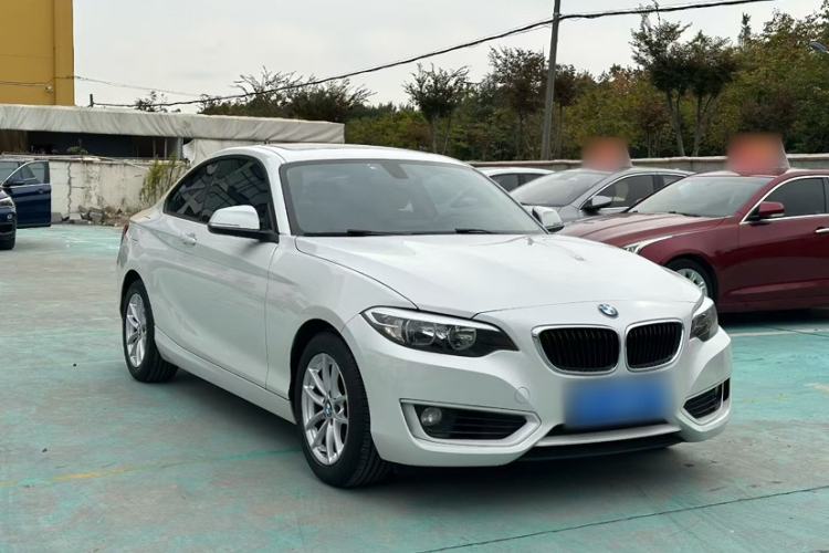 Used BMW 2 Series 2015 218i Exterior 2